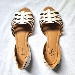 New without Box Women's Woven Flats Sandals White size 5.5